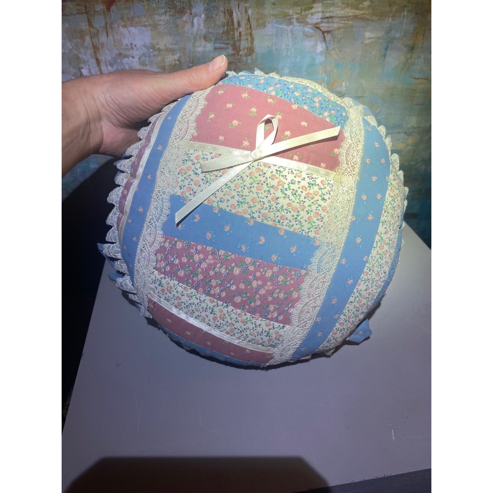 Vintage Round‎ Wicker Sewing Basket Floral Patchwork Quilted Lace Lid Blue Pink